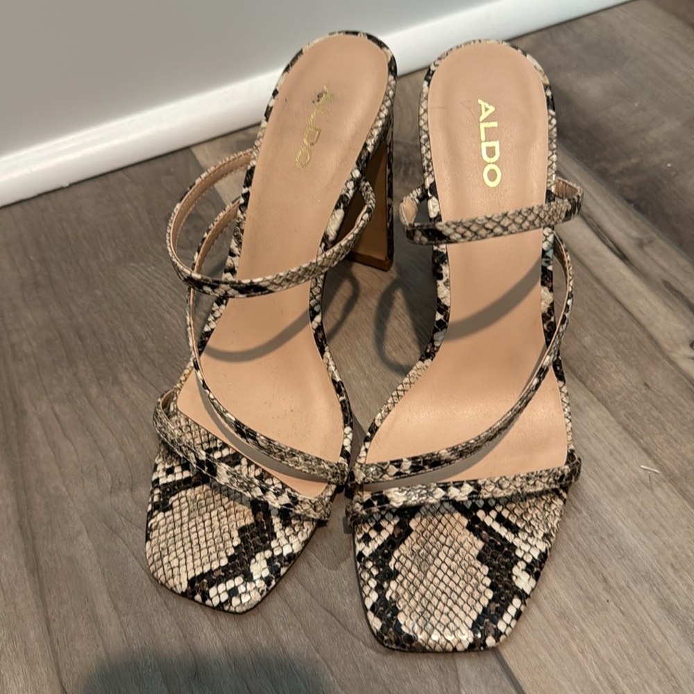 Aldo Snakeskin Slip On Heels - Picture 2 of 6